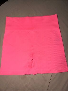 Colsie Women’s High-Waist Ribbed Bike Shorts - Neon Pink